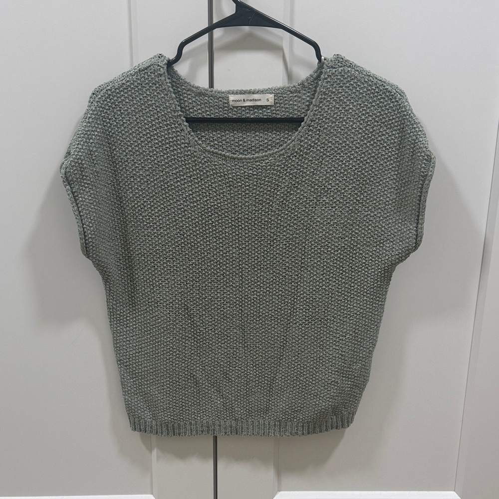 Green Knit Short Sleeve Sweater Never Worn!